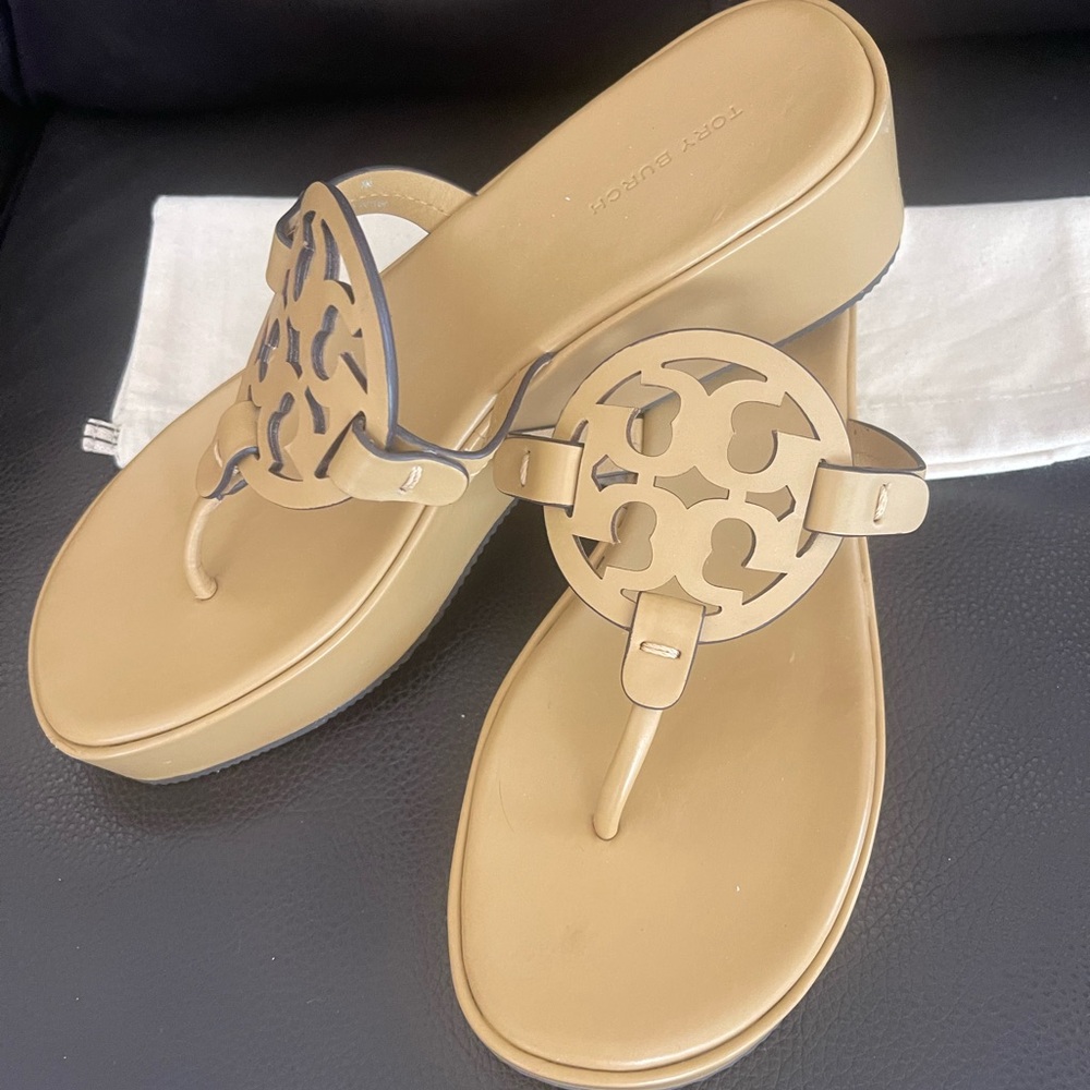 NEW Tory Burch Miller Leather Logo Wedge Thong Sandals $250
